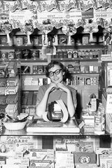 8th St. Walgreens in 1954
